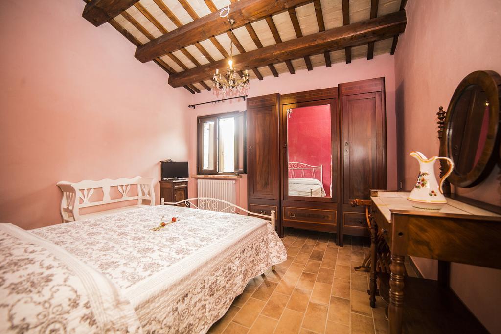 Saludecio Agriturismo Corte Decia الغرفة الصورة
