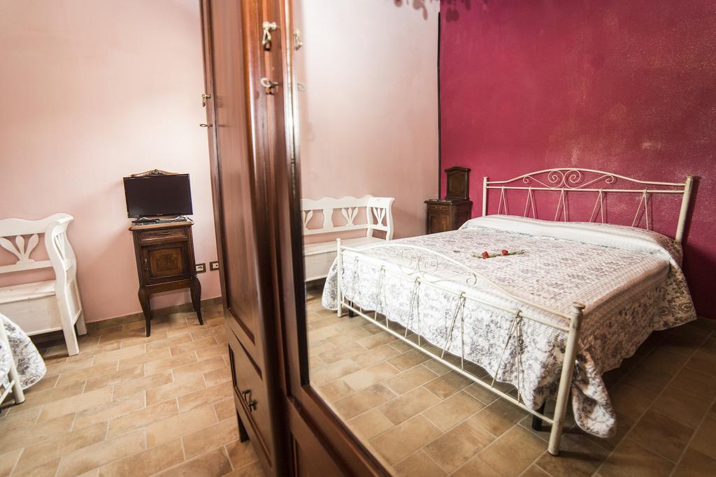 Saludecio Agriturismo Corte Decia الغرفة الصورة